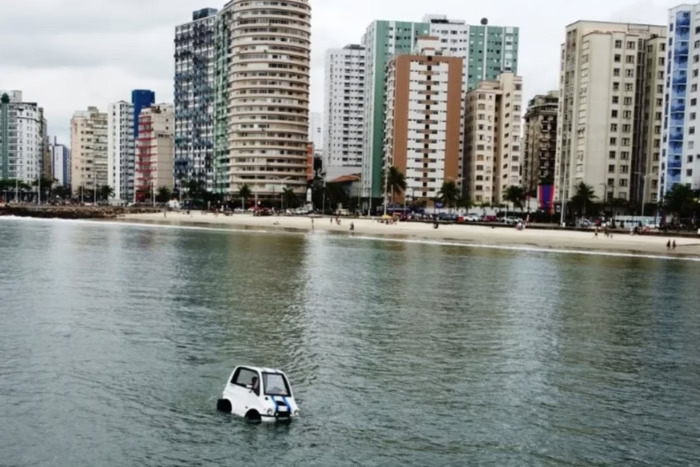 Carro “anfíbio” é apreendido no litoral de São Paulo por Falta de Autorização para Navegação